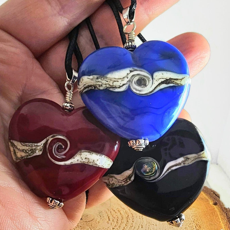 Red heart swirl - large