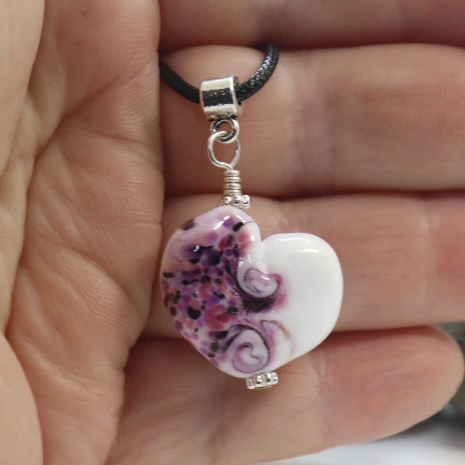 Amethyst Kiss Heart – Glass Pendant Necklace